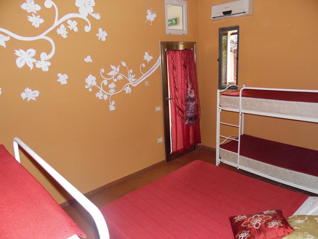 Agora Hostel Pompei Luaran gambar